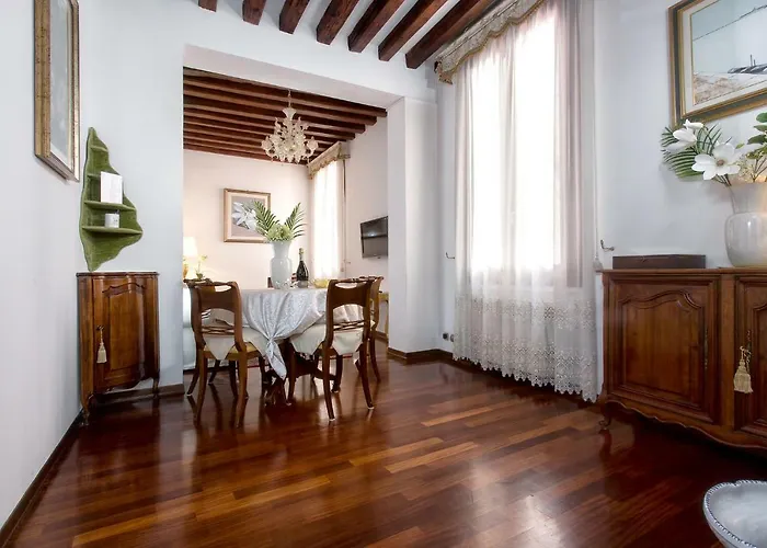 Residenza Calle Larga San Marco